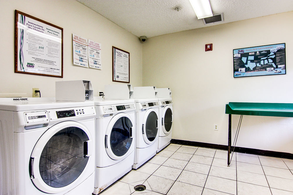 Intown Suites Extended Stay Jacksonville Fl - Baymeadows Екстериор снимка